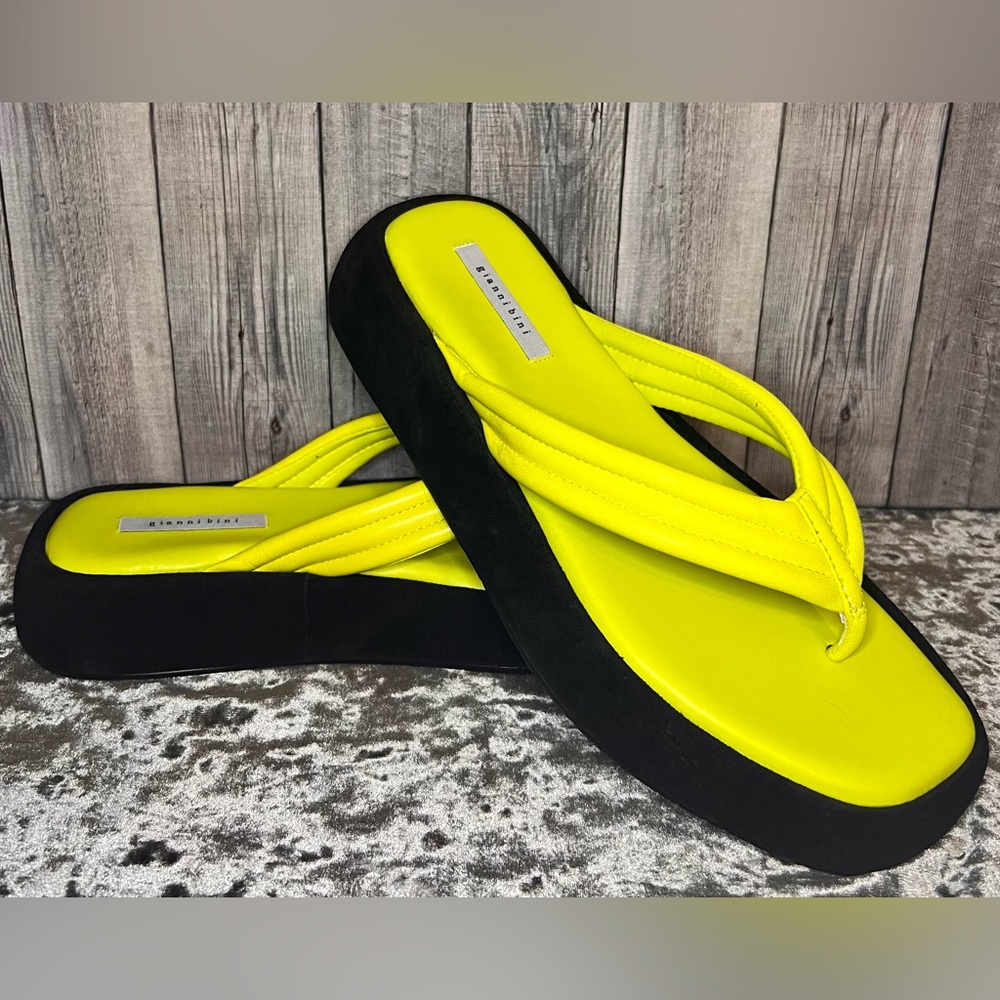 Gianni Bini Wesley Leather Thong Platform Sandals